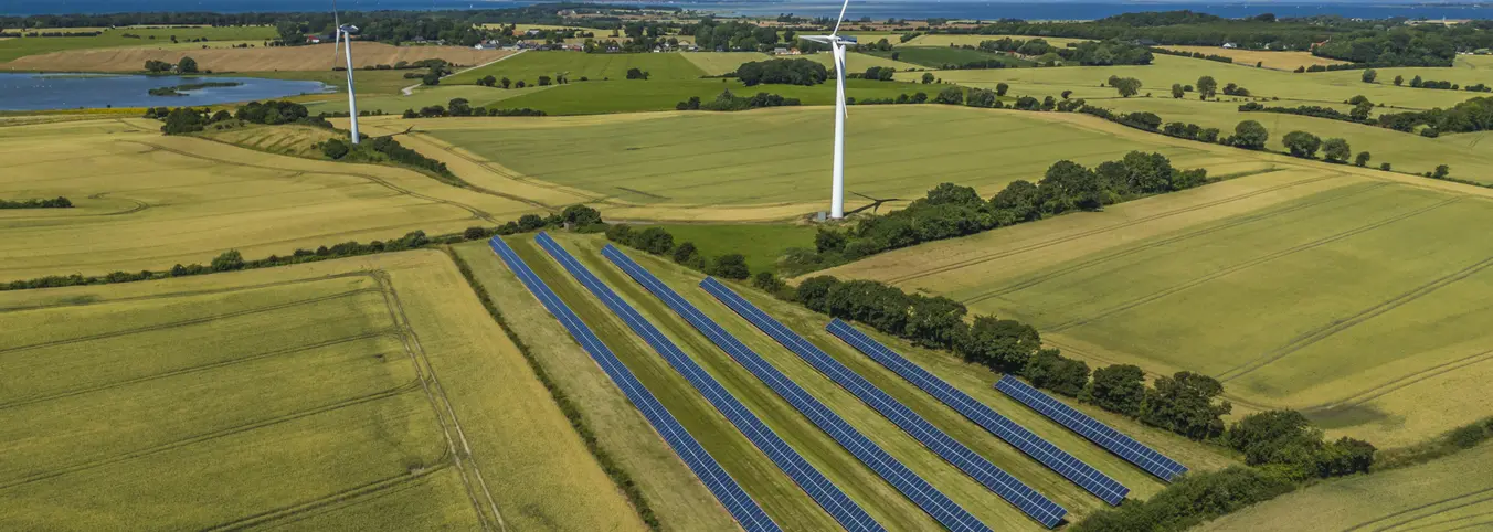 Green field solar wind turbine