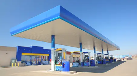 unbranded fuel site