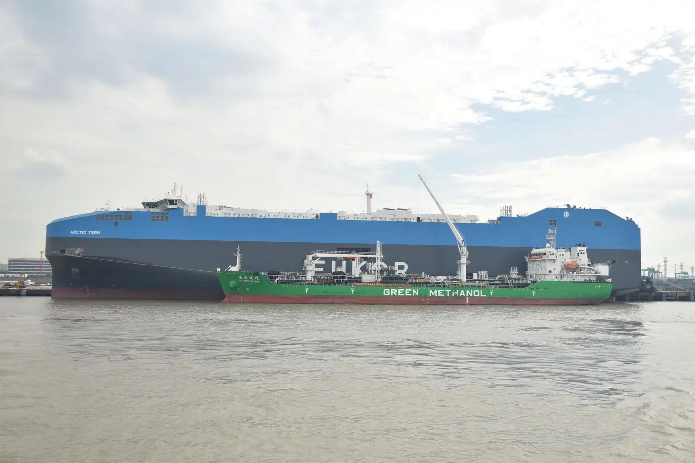 green methanol ship fueling car carrier
